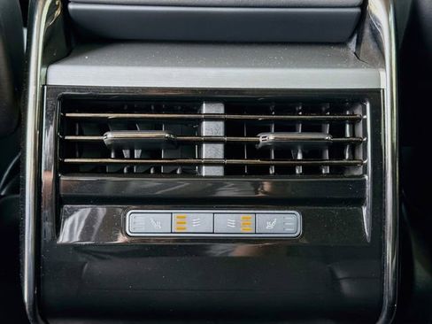 Used 2024 Land Rover Range Rover Sport SE AWD/4WD image 21