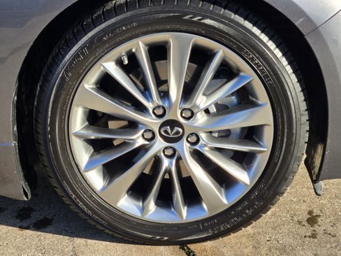 Used 2020 INFINITI Q50 Luxe w/ Essential Package (3.0T Luxe) image 12