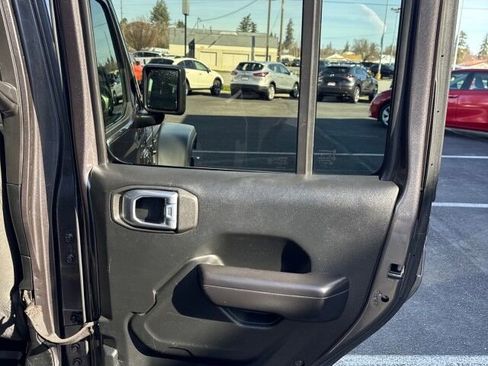 Used 2020 Jeep Gladiator Sport w/ Quick Order Package 24S image 15