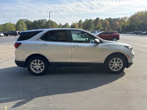 Certified 2022 Chevrolet Equinox LT image 6