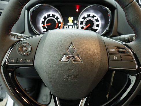 New 2026 Mitsubishi Outlander Sport LE AWD/4WD image 8