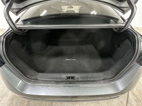Used 2022 Nissan Sentra SV image 23