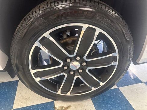 Used 2019 GMC Acadia Denali w/ Technology Package image 20