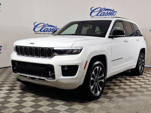 Used 2023 Jeep Grand Cherokee Overland AWD/4WD image 5