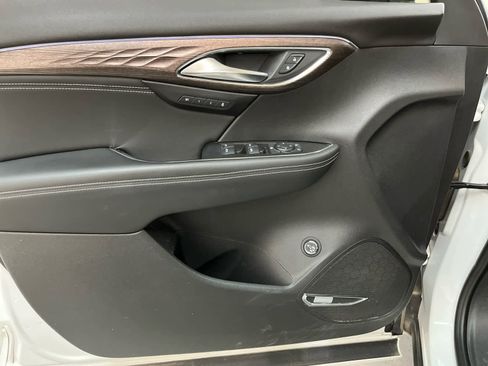 Certified 2022 Buick Envision Avenir w/ Technology Package II image 15