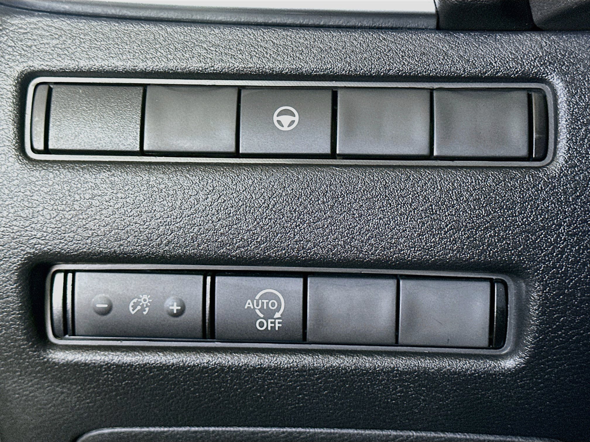 Used 2023 Nissan Rogue SV FWD image 17