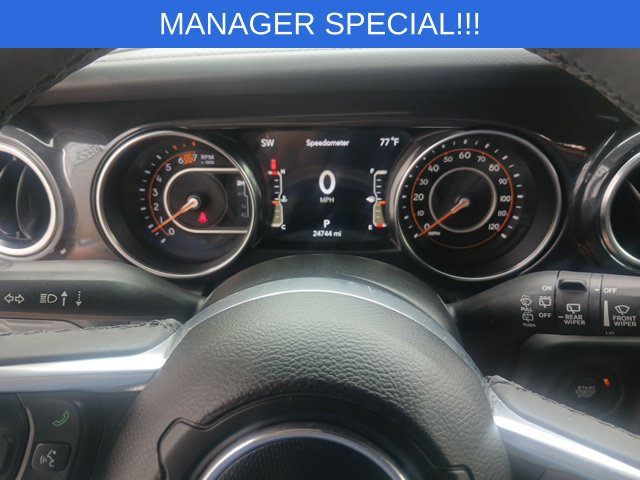Used 2023 Jeep Wrangler Unlimited Sahara AWD/4WD image 38