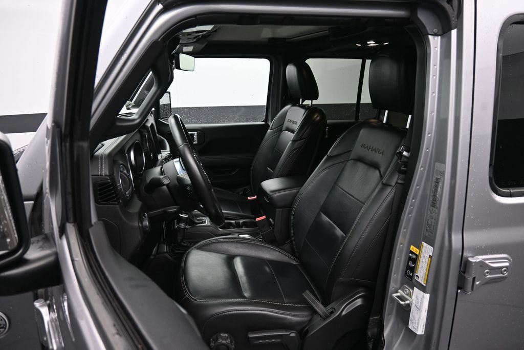 Used 2020 Jeep Wrangler Unlimited Sahara AWD/4WD image 22