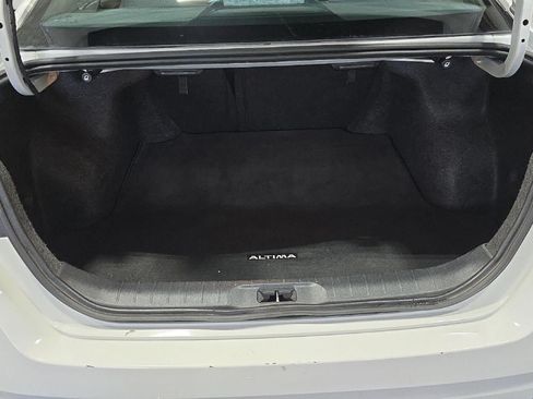 Used 2025 Nissan Altima 2.5 SV FWD image 22
