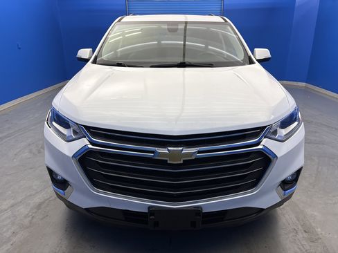 Used 2019 Chevrolet Traverse LT w/ LT Premium Package FWD image 3