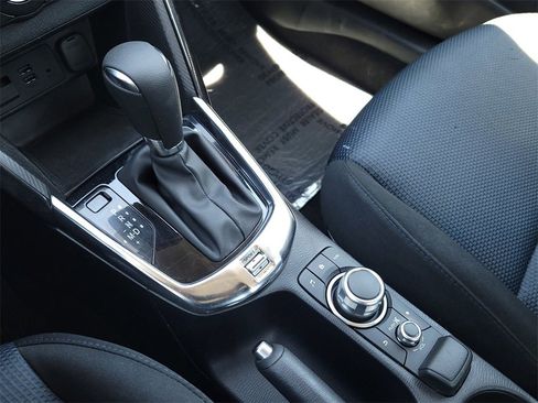 Used 2018 Toyota Yaris iA image 16