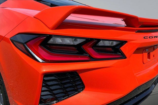 Used 2020 Chevrolet Corvette Stingray Premium Cpe w/ 3LT Preferred Equipment Group RWD image 21