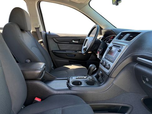 Used 2016 GMC Acadia SLE image 14