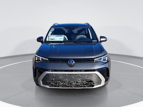 New 2026 Volkswagen Taos SE image 8