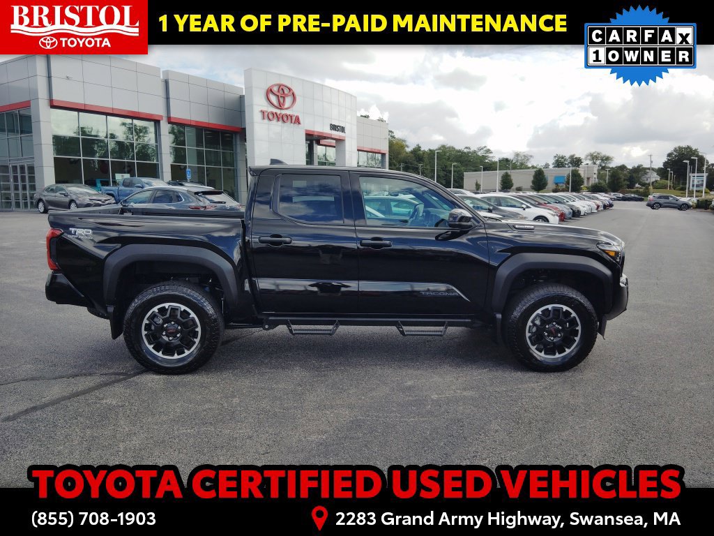 Used 2025 Toyota Tacoma TRD Off-Road AWD/4WD image 9