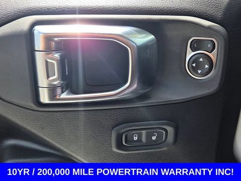 Used 2025 Jeep Wrangler Unlimited Sport AWD/4WD image 31