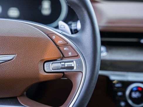 Used 2024 Genesis G80 image 25