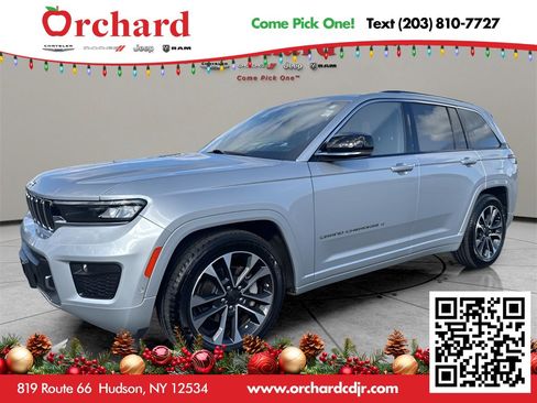 Used 2022 Jeep Grand Cherokee Overland image 3