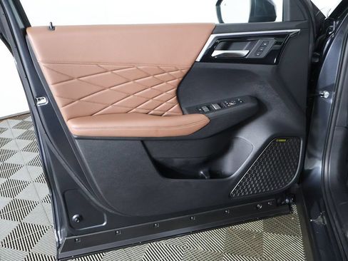 Used 2025 Mitsubishi Outlander SEL AWD/4WD image 29