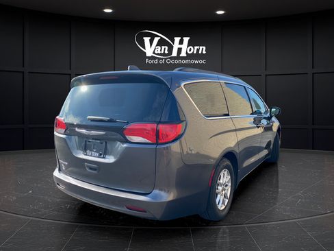 Used 2021 Chrysler Voyager Lxi FWD image 7