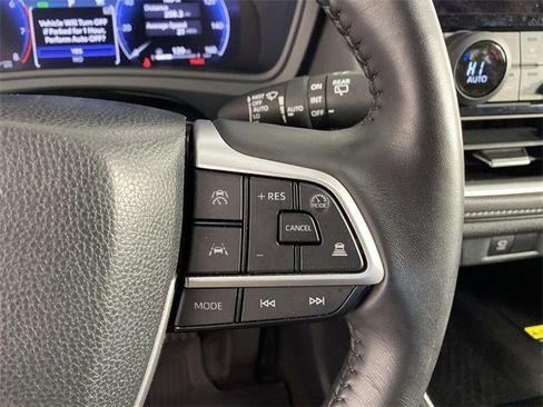 Used 2024 Toyota Grand Highlander Limited image 16