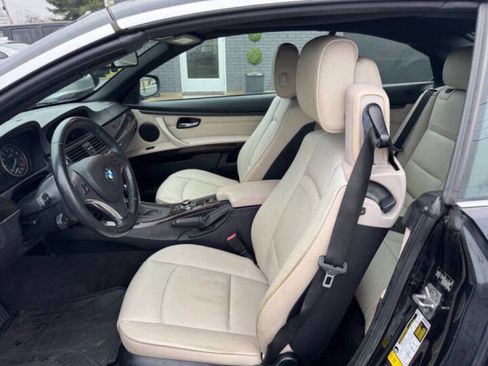 Used 2012 BMW 328i Convertible image 16