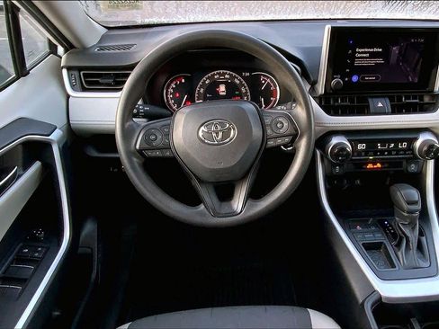 Used 2024 Toyota RAV4 XLE FWD image 6