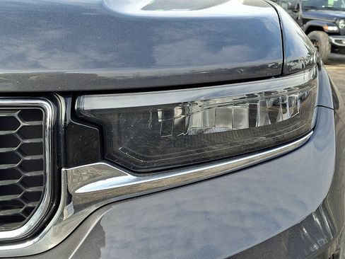 Used 2022 Jeep Grand Cherokee Overland image 9