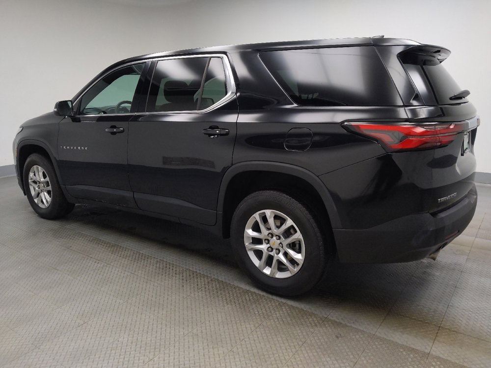 Used 2023 Chevrolet Traverse LS w/ Safety Package FWD image 3