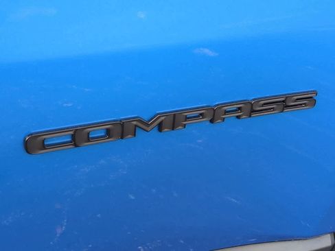 Certified 2022 Jeep Compass Altitude image 13