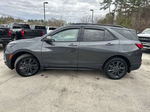 Used 2023 Chevrolet Equinox RS AWD/4WD image 2