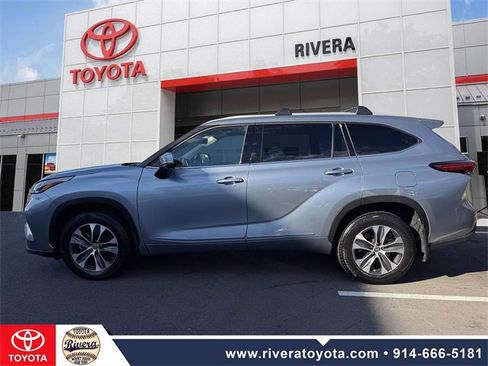 Used 2022 Toyota Highlander XLE image 8