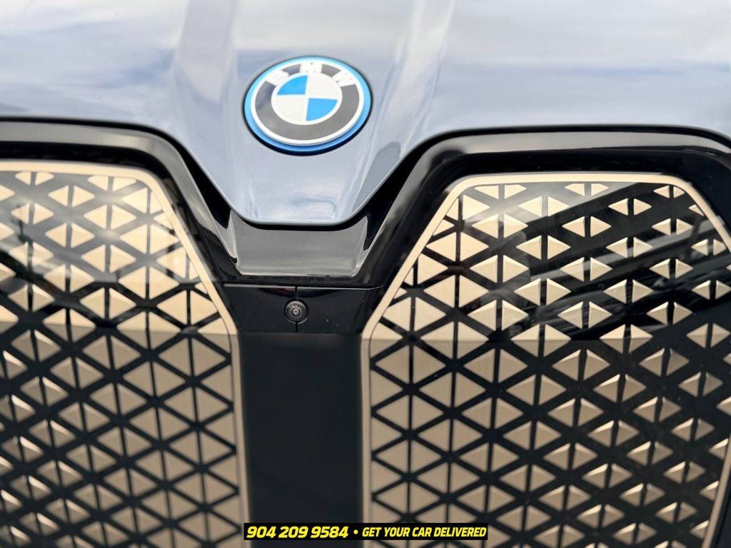 Used 2023 BMW iX M60 w/ Executive Package AWD/4WD image 4
