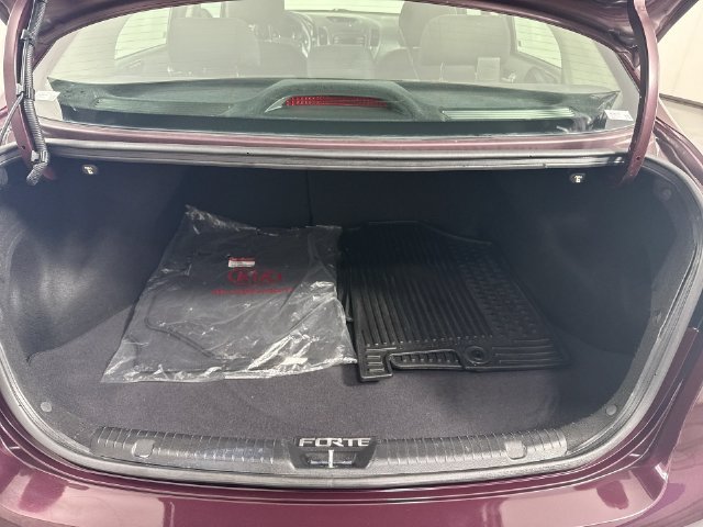 Used 2017 Kia Forte LX FWD image 31