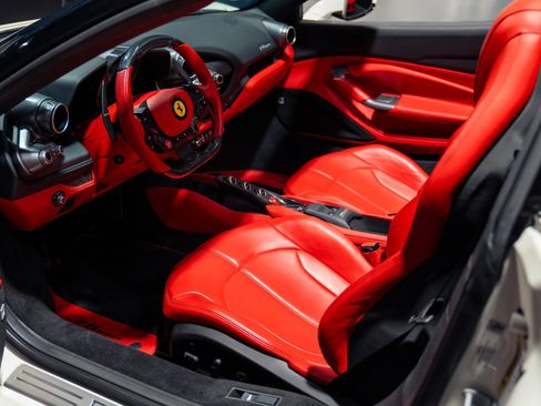 Used 2023 Ferrari F8 Tributo RWD image 14