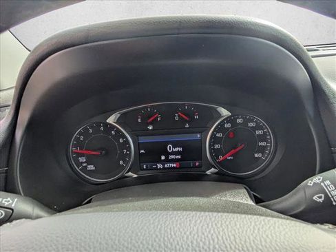 Used 2024 GMC Terrain SLT image 17