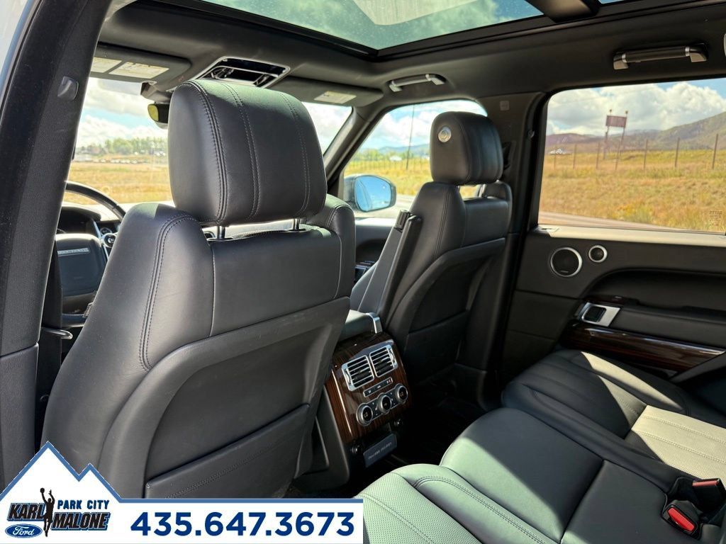 Used 2017 Land Rover Range Rover Supercharged AWD/4WD image 29