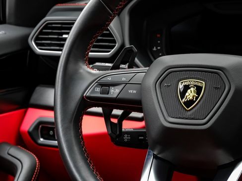 Used 2022 Lamborghini Urus image 15