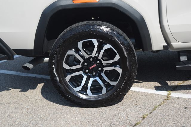 Used 2026 GMC Canyon AT4 w/ Technology Plus Package AWD/4WD image 29