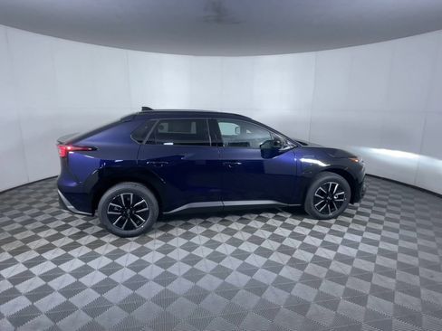 New 2026 Subaru Solterra Premium AWD/4WD image 9