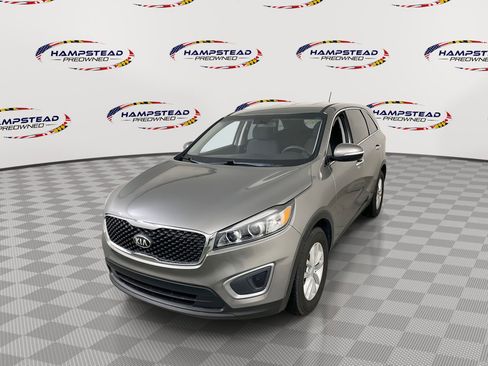 Used 2018 Kia Sorento L image 1