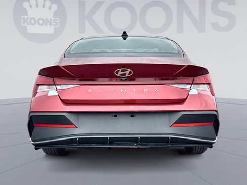 New 2026 Hyundai Elantra SE image 5