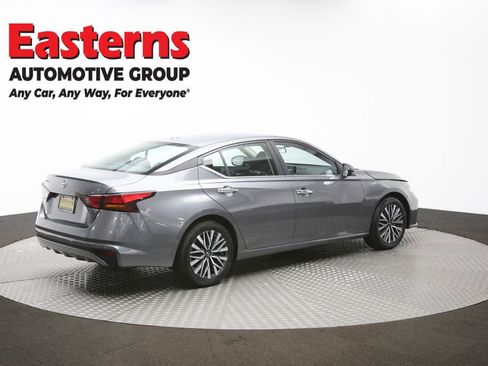 Used 2025 Nissan Altima 2.5 SV image 41