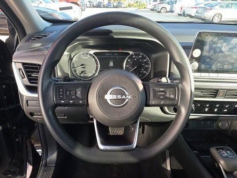 Used 2024 Nissan Rogue S image 16