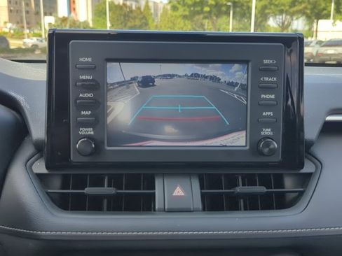Used 2019 Toyota RAV4 XLE w/ Carpet Mat Package AWD/4WD image 19