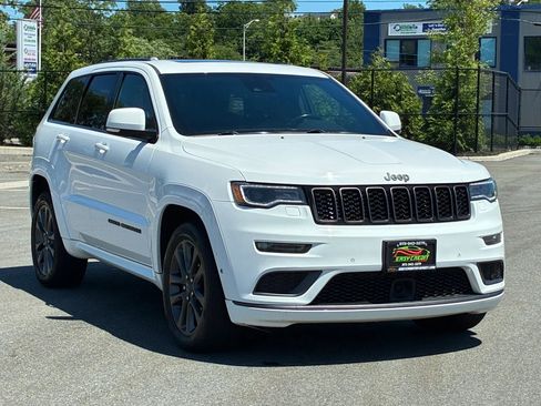 Used 2018 Jeep Grand Cherokee High Altitude AWD/4WD image 3