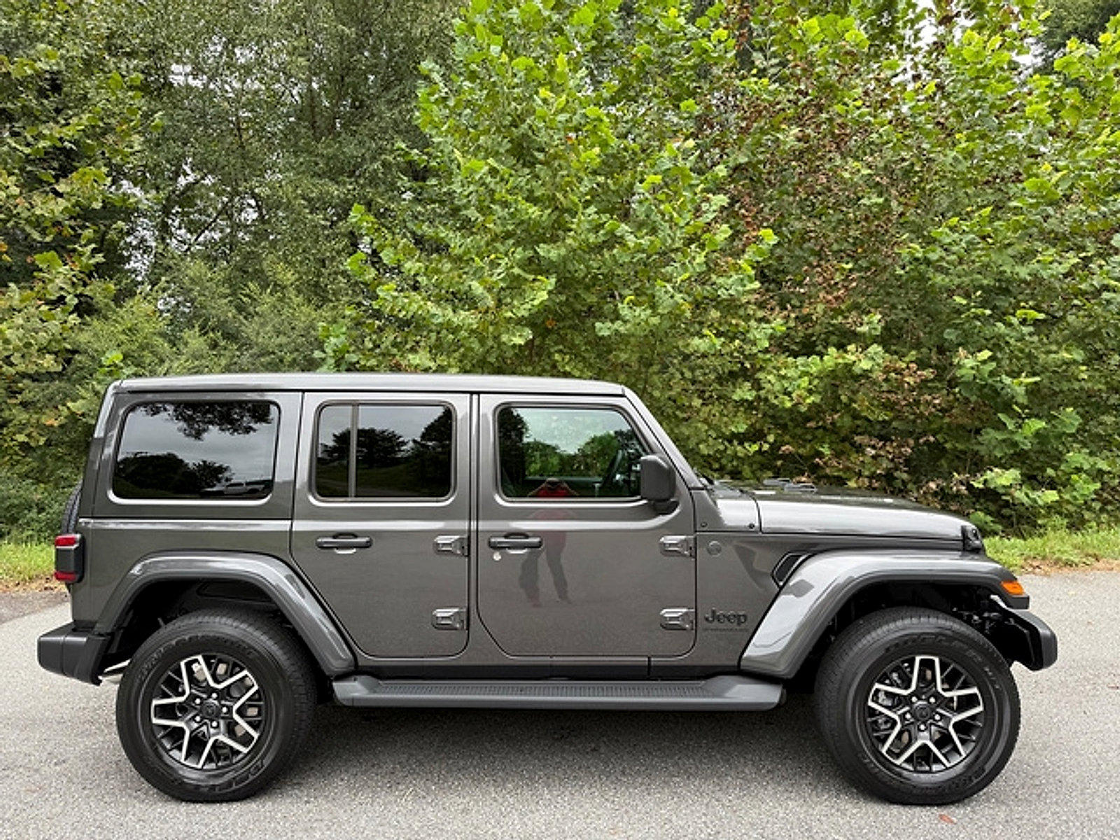 New 2027 Jeep Wrangler Unlimited Sahara AWD/4WD image 6