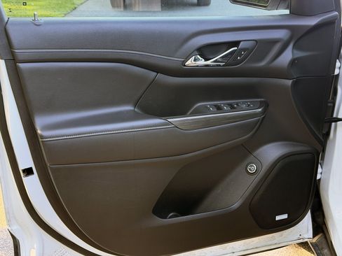 Used 2019 GMC Acadia SLT FWD image 4