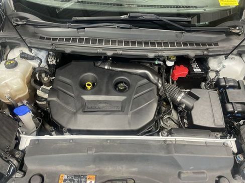 Used 2018 Ford Edge SEL w/ Ford Safe & Smart Package image 28