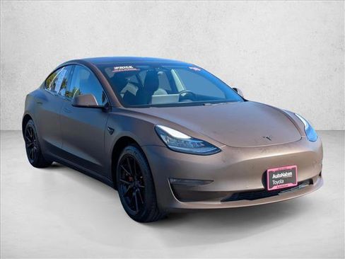 Used 2018 Tesla Model 3 Long Range image 3